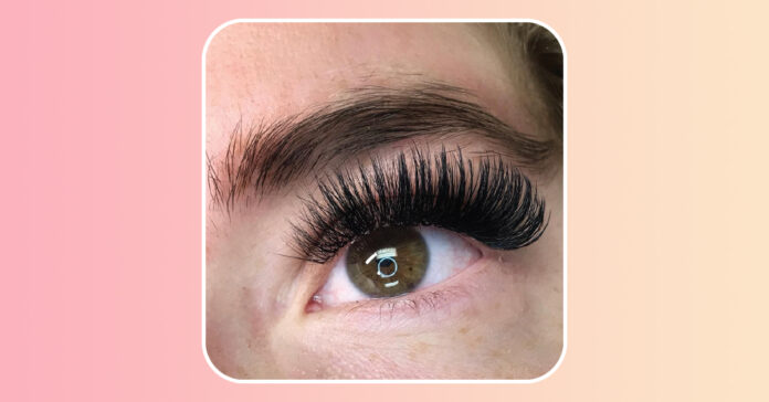 clients with lashes volume